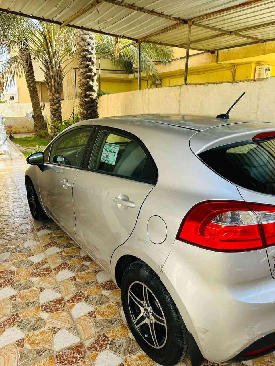 السلام عليكم
كيا ريو هاشباك 
موديل 2012 

رقم ديالى الانكليزي 

وارد امريكي بيها 3 قطع صبغ بدون تبديل 

جاملغ عكس السايق 

وجاملغ وباب السايق فقط 

السيارة كلها ليبل واحد ومابيها اي نقص كامل مكملة 

محرك 1600 GDI

السونار مالتها موجود 

محرك كير مكفول 

صدر جديد

باتري جديد 

كهربائيات كلها شغالة 

بيها شوية جراد خفيف بالقمارة وشوية بالبنيد 

تحويل ثاني يوم غرامات مصفرة 

سعرها 72 وبيها مجال قليل 

***********

مكاني الكاظمية
