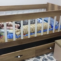 تخت للبيع اخو الجديد لك لك مال طفل السعر 100قفلو 90الشاري يجي خاص اويت...