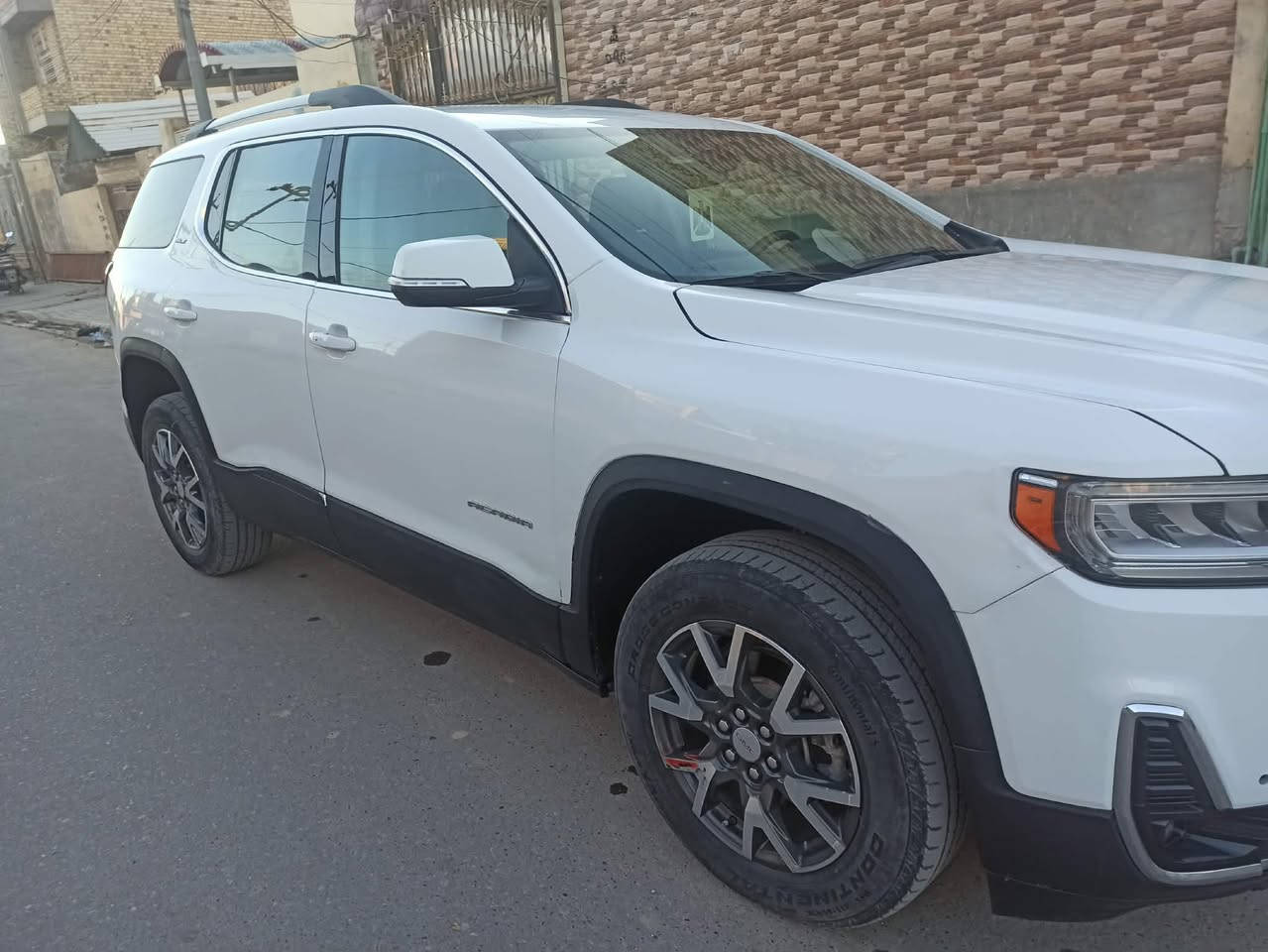 سلام عليكم جمسي اكديه موديل 23 بدون رقم المحافظه التعجبك ترقم صور الحدث بلمنشور لا ربك كلهه سلمه كل تبديل مابهه يعني كفاله السياره بهه بس باب مصبوغ  السعر 175 مكاني ديوانيه تبريد مركزي حداديه جديد بس نقصهه المشط اتصل عله الرقم ***********
