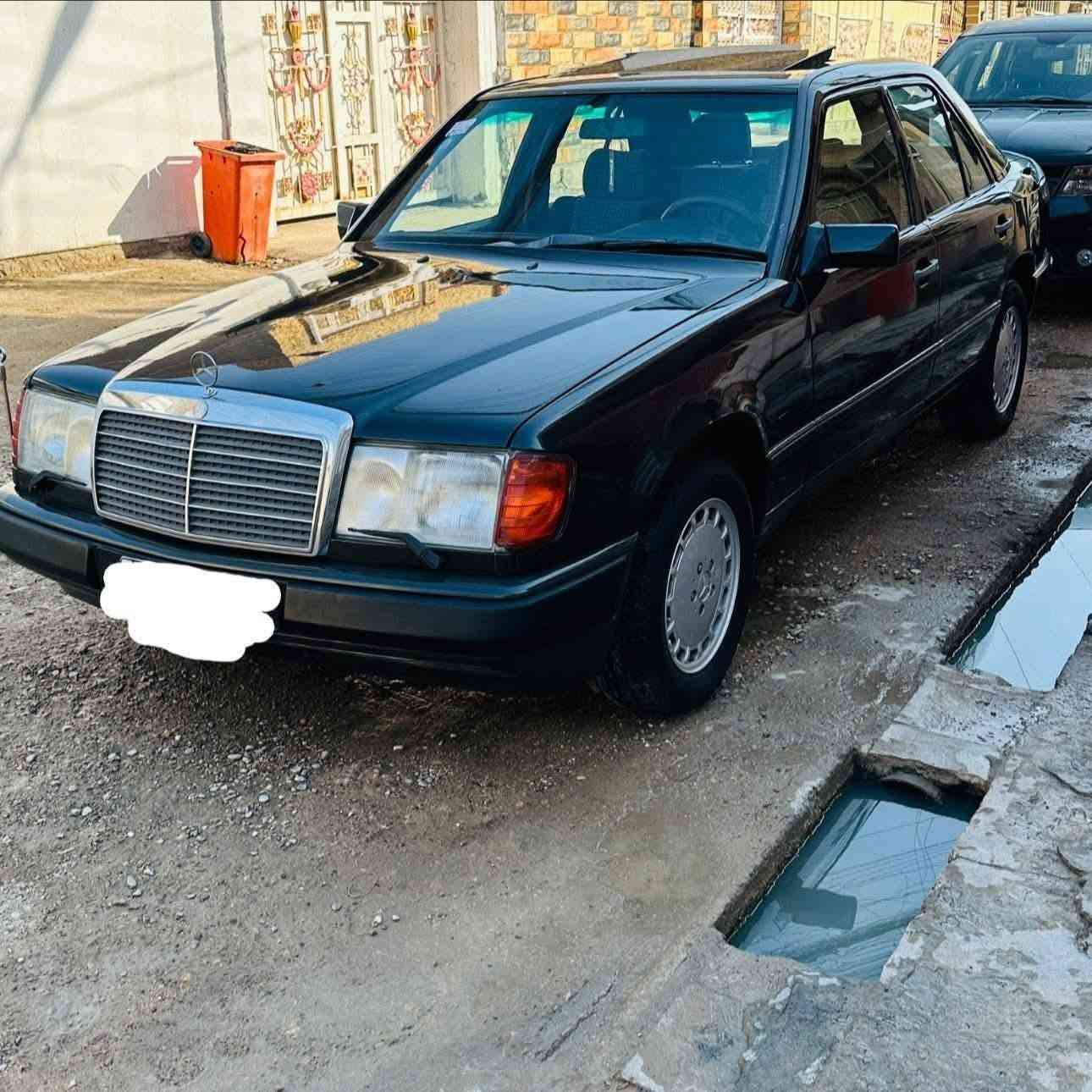 يا الله
السلام عليكم 
للبيع مرسيدس دب E300
محرك بلادي عنكبوت 
قواعد دبلات وبراكيتات سليمه وكفاله 
موديل 1988
رقم بغداد دولي باسمي 
صبغ عام جماليه بدون ضرر
مكان بغداد 
للاستفسار ***********
