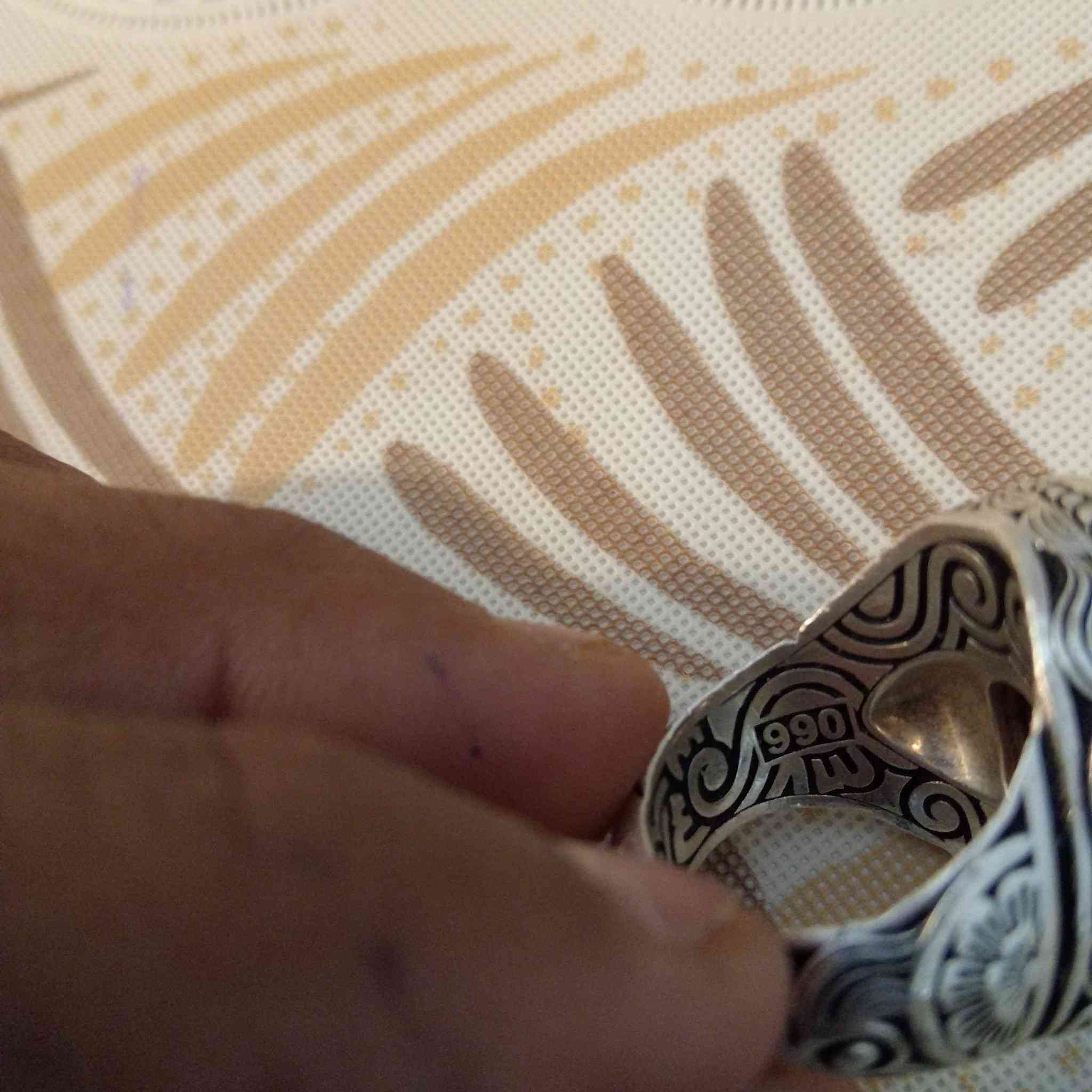 السلام عليكم محبس صياغة عارف نوع فضه 990 الاستفسار.الخاص


**إذا كنت صاحب هذا الإعلان وتريد حذفه لأي سبب، رجاءا أرسل رسالة إلى الدعم الفني**