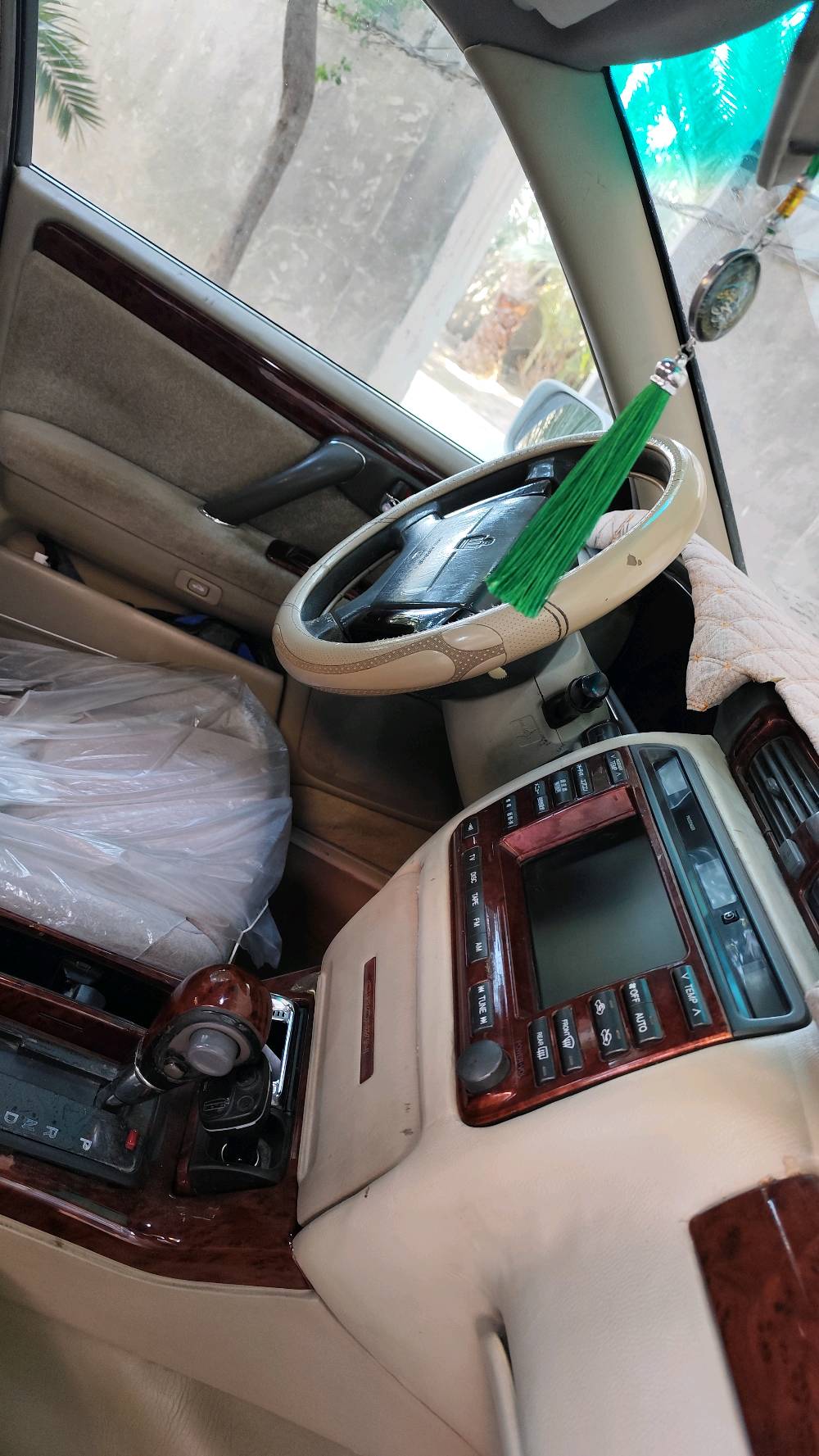 السلام عليكم 
جنون لبيع موديل ٢٠٠٠
اصولي بأسمي 
كفالة عامة 
رقم واسط 
گير ومحرك واكسن ابريك تخم تاير حدادية كلة مكفول 
السنويه تسقط ٢٠٢٧
الرقم انگليزي 
تحويرة النجف 
الشاصي ٧٥
محرك ٢٤٠٠vvt  الرياضي 
لون ابيض صدفي 
الناصرية الصخيين 