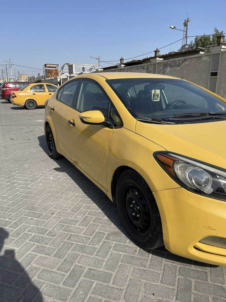 السلام عليكم
فورتي ١٤ باسمي تحويل مباشر وارد مكينه دوش ١٨٠٠ حادثه جاملغ وبنيد وعندي صار بيه حادث جاملغ أسير كير مكفول محرك بي تنقيص شي بسيط تدفأه تبريد تايرات جدد شواصي لغود مكفولات السعر ٩٠ وبيه مجال عنوان مدينة الصدر 
***********
