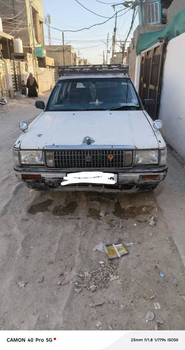 السلام عليكم سياره استيشن سيدان رقم انكليزي سنويه تنتهي ٢٠٣١سياره باسمي بيها خيط تبخير تايرات ٤ جديد تخم عنوان بغداد الشعب حي البساتين سعر ٣٥ورقه وبيها مجال بسيط لا يوجد عليها غرامات مصفره كلها الاتصال ***********
