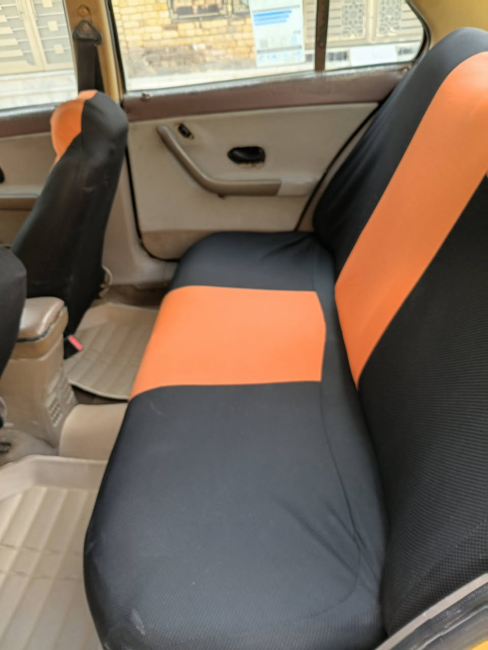 سمند للبيع ٢٠١٢ محور كير ومكينه كورلة
المكينة كايمة بس تمشي السعر (٢٥ )***********
