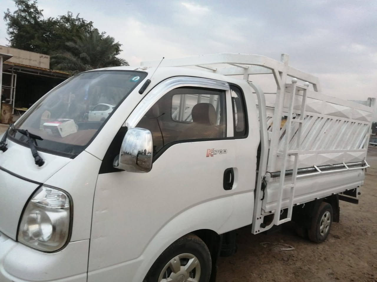 السلام عليكم ورحمة الله وبركاته
كيا حمل السعر ١٠٥ ورقه موديل ٢٠١٢ ماشيه ١٨٠ الف
رقم بغداد انكليزي باسم صاحبها 

مع المحجر بيها سونار كير محرك شاصي مكفول

بيها بس البم تعبان

العنوان بغداد التاجي قرب شركة نصر غير متواجد ع النت  رقم صاحب السياره بأول التعليق +***********. ***********
