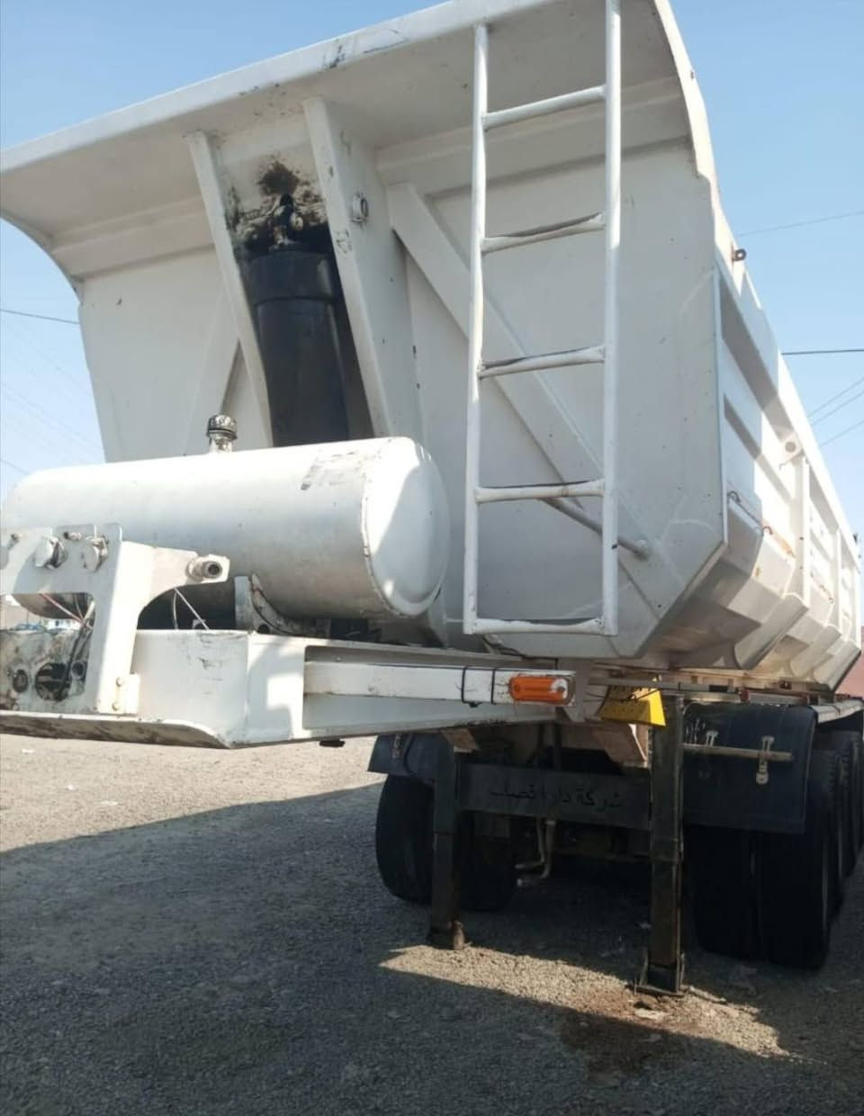 للبيع  بودي دار قصاب
موديل 2022
اربع محاور بلادي داخل حوظية نظيف جدآ
للاتصال على أرقام التالية
***********
***********
