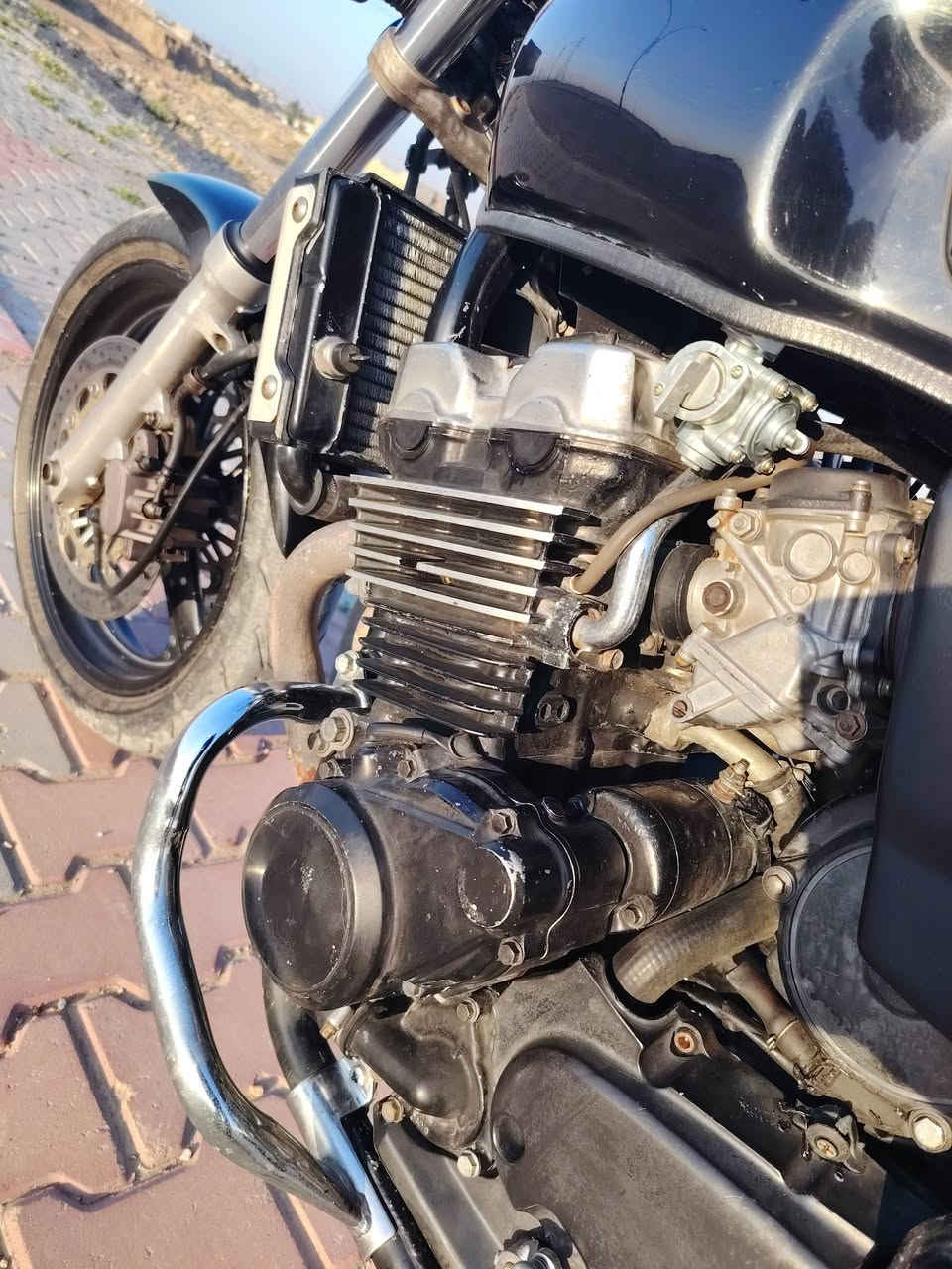 سيبي 400 ممفتوح وكاله ماناقصها بس خيال سعرها 13 وبيها مجال قليل للشراي مكانها تكريت/بيجي ***********0
