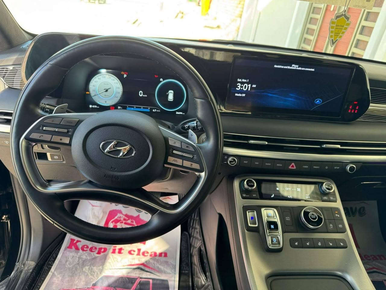 ﷽
للاستفسار عن السعر (***********)

للبيع فقط…

‏Hyundai palisad2024 calligraphy

هونداي بلسايد كلگرافي 

الموديل : 2024

اللون : نيلي

العداد : 65 الف كيلو متر قابل للزياده 

المواصفات :-

1-شاشة عرض داتشو 

2-المحرك   v6    3.8 

3-بصمة تشغيل + بصمة ابواب 

4-اصطفاف ذاتي(تقديم + ترجيع عن طريق الريمونت) 

5-فتحة سقف +بانوراما

6-سماعات هارمن كاردن عدد 16

 7-رادار امامي  + خلفي 

8-حساسات امامي + خلفي 

9-كامرات عدد 6  360 درجة 

10-كشن السائق خزن ميموري + تدليك

11-كشنات كهربائي تدفئة وتبريد(امامي وخلفي) 🥶

12-انارة داخليه (محيطيه متعددة الالوان) + انارة دشبول 

13-بردات جانبية

14-تبريد مركزي امامي + خلفي منفصل التحكم

15-تحكم ستيرن + شفتات

16-تدفئة ستيرن 

17-مرايا هيتر + تعتيم 

18-صندوق كهربائي شفط + اربع وضعيات فتح صندوق

19-وضعيات قيادة 4

20-ويل كب حجم  20 

21-اوتو هولد + نقطة عمياء 

22-سايد بريك بصمة +(مثبت سرعة تكيفي)( قيادة شبه ذاتية) 

23-شحن وايرلس 

24-إشارات بالمرايا  + إشارات جانبيه

25-اوتو هولد 

26-تحديد مسار

27-شاشة ديجتال كبيرة

28-تشغيل عن بعد .

29- تدعم كاربلاي + اندرويد اوتو

30-نظام مانع انزلاق 

وبعد بيها هوووواي مواصفات معروف الكلگرافي الVIP فول 1/1

للاستفسار عن السعر (***********)
