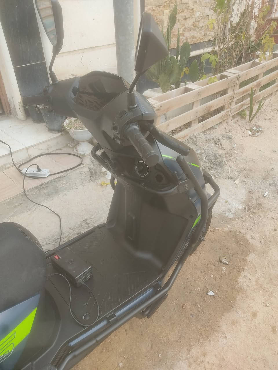 سلام عليكم ورحمه وبركاته من رخصت مدير الكروب المحترم دراجه ياديا شحن موديل ٢٦زيرو ماشه ٣تالاف تجي فول مواصفات بصمه انذار قفل ذاتي تشغيل عن بعد وكل نقص مابيه زيرو بعدهي تجي 6بطاريات سعر من 50لا65في الساعه والشحنه الوحده تمشيك من 60كيلو لا 75 سعر المطلوب 858الاستفسار***********وترهم مراوس حسب القناعة
