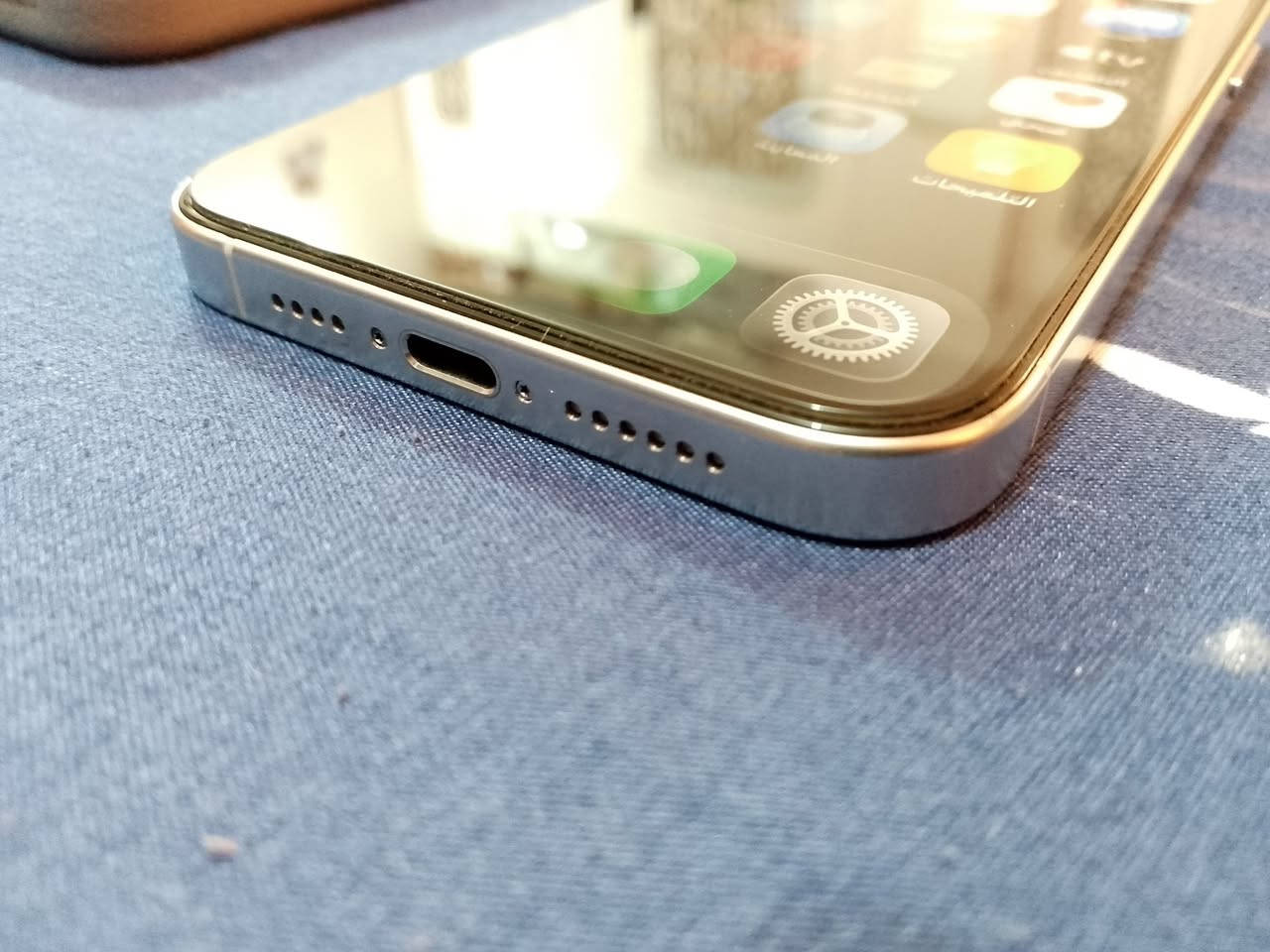 سلام عليكم
ايفون 15 برو ماكس
ذاكره 256
بطاريه 100
ابيض نضيف جدا 
مبدل بطاريه اصليه وشاشه سوفت اولد 120 هيرتز سلاسه
بصمه تفتح بس متلكط
مراوس حسب الرغبه 
السعر 750 الف مكاني زعفرانيه 
***********
