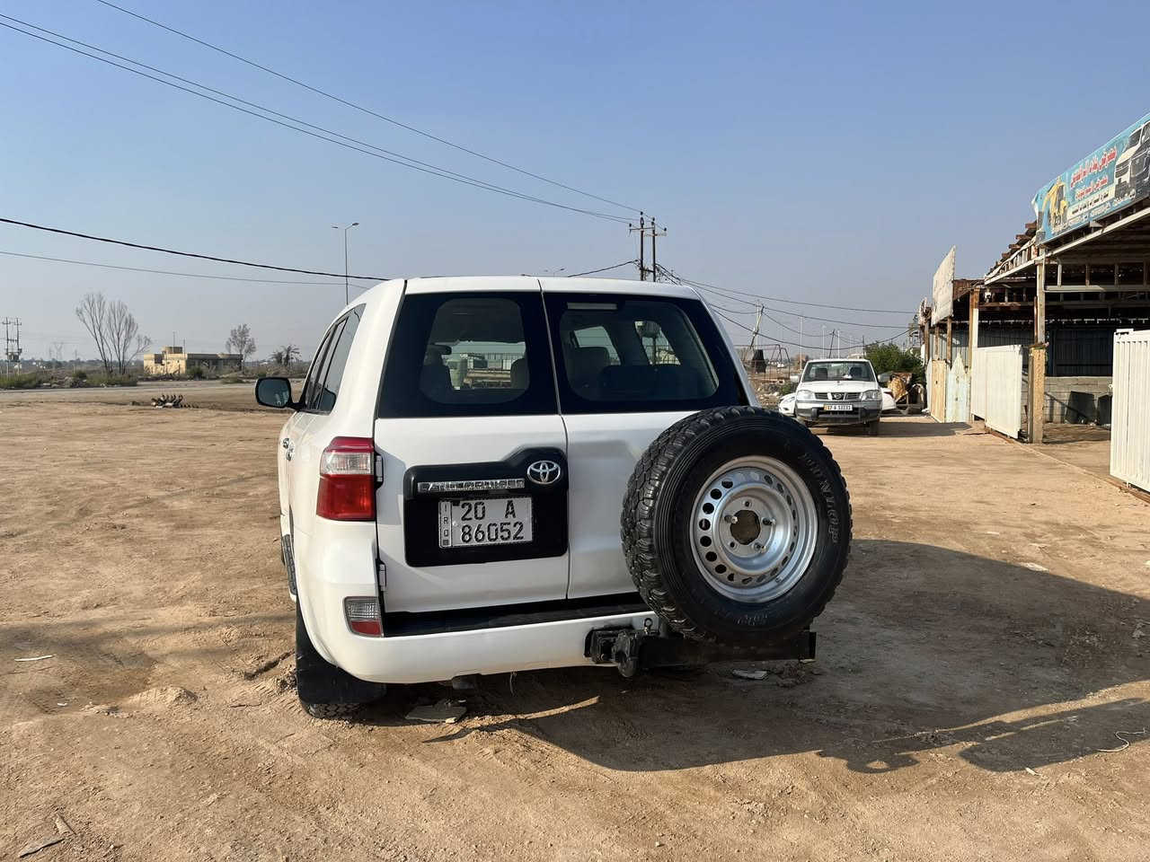 للبيع لاندكروزر موديل 2011 مكفوله كفالة عامه كير عادي ٦سلندر السعر 260بي مجال ***********
