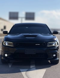 تشارجر ار تي • ٥.٧ V8 • ٢٤ الف ميل