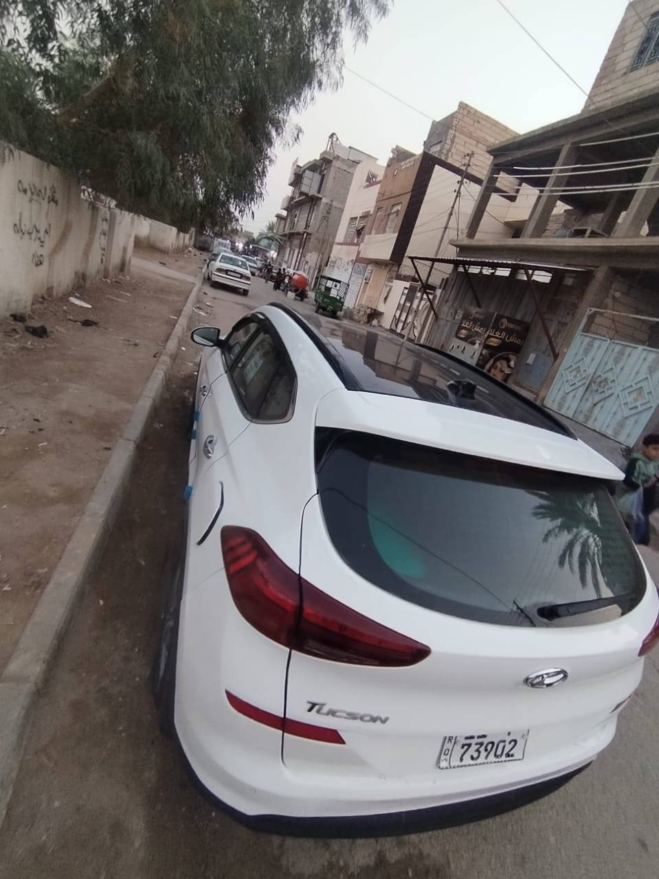 سلام عليكم  توسان خليجي
2020
محرك 2000 دوش 
تبريد قطعتين 
الكاصد 
فول واحد على واحدرقم بغداد بسمي 
خمس عدسات 
سايد بريك بل رجل  
بنوراما بصمه 
الاستفسار اتصل ((***********(((***********))
