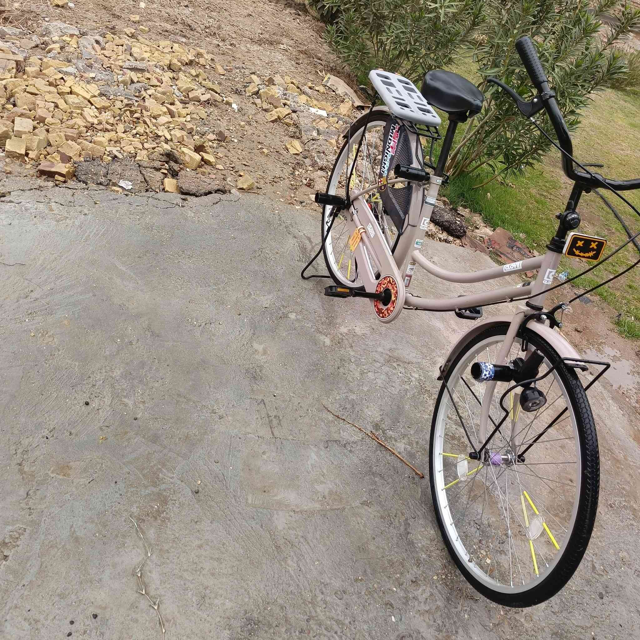 باسكل لبيع موديل 21 نضيف السعر 140قفل المكان حله


**إذا كنت صاحب هذا الإعلان وتريد حذفه لأي سبب، رجاءا أرسل رسالة إلى الدعم الفني**