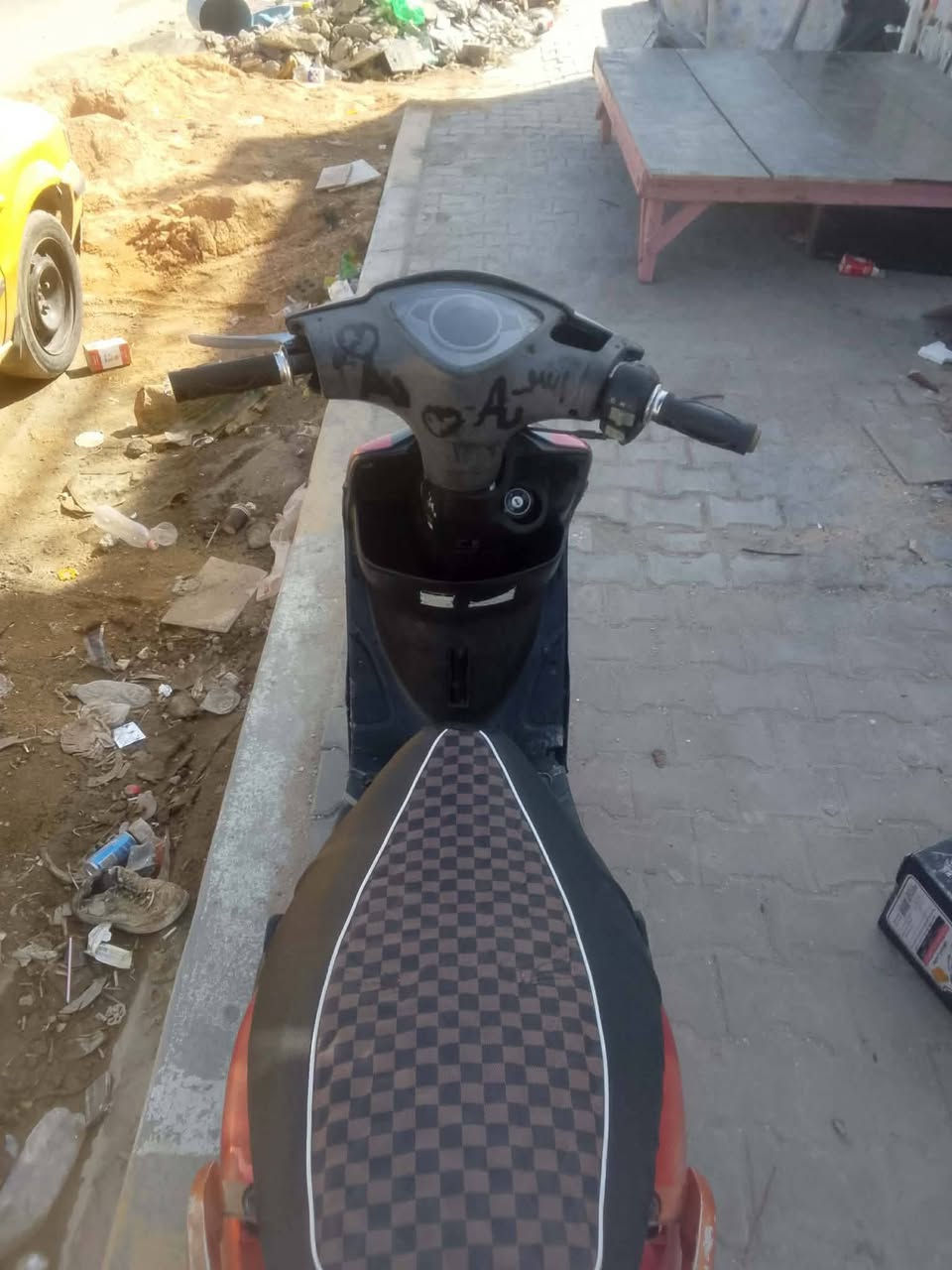 السلام عليكم
ماكس عدله للبيع بوشه 55 شلعه ومعدل خير من الله كهربائيات ما تشتغل نقص باتري بيه نقوصات بسيطه السعر 325 وبيه مجال قليل 
***********
