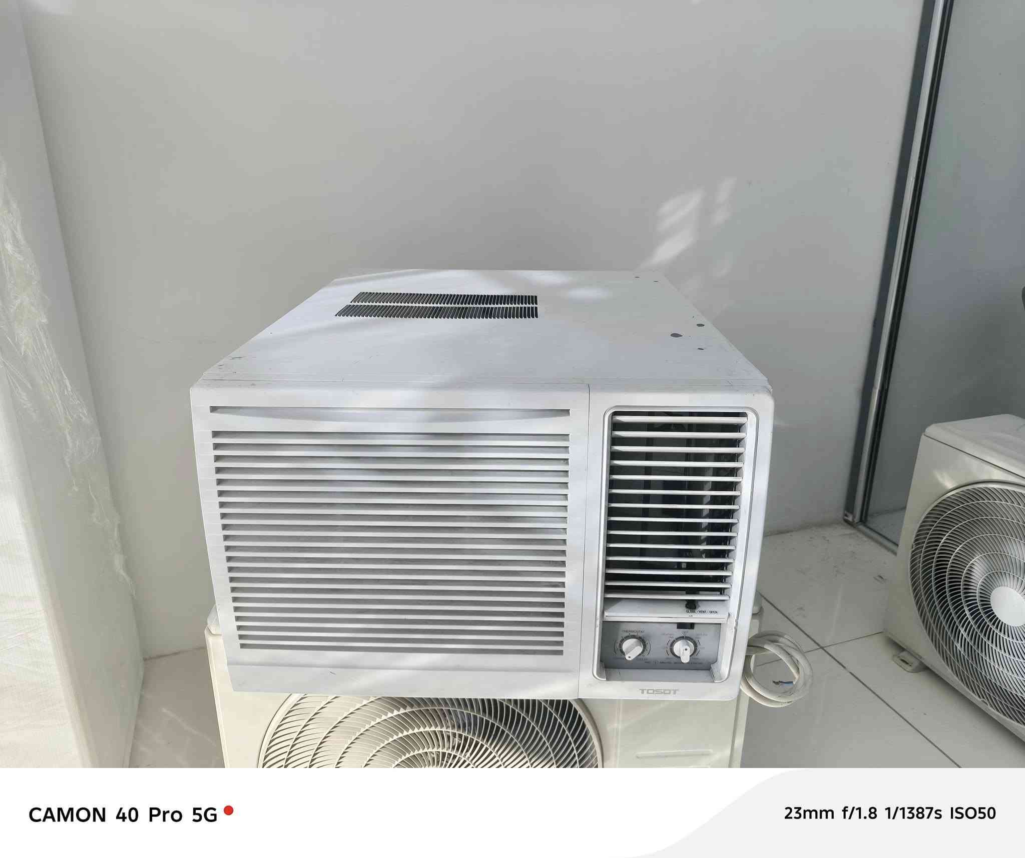 مكيف توسوت غاز ٤١٠ 
ماطور توسوت التصلي 
دبل راديتر 
تدفئة تبريد 
المكيف جديد بمعنة الكلمة 
ماداخل اي تصليح
***********
النجف شارع الوائلي 
مجمع الديار
