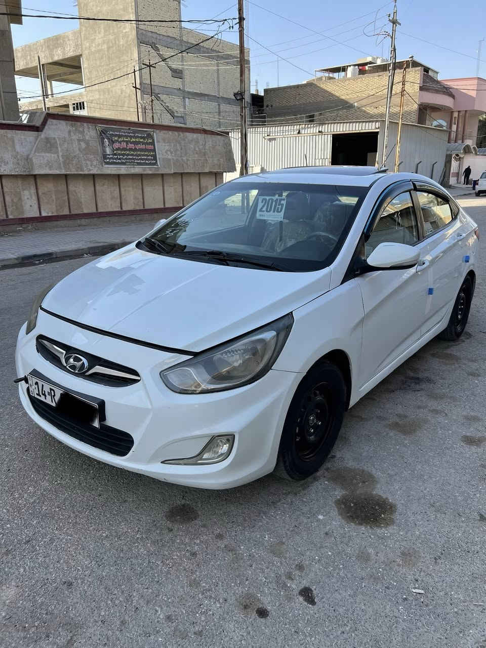 السلام عليكم
اكسنت ٢٠١٥ رقم إنكليزي 
فول مواصفات محرك ١٦٠٠ فتحه جاهزه السياره كير ومكينه وحدانيه وتبريد وتخم تاير 
بيها مكانات صبغ بدون ضربه 
السعر ٩٥ وبيها مجال المكان النجف حي الفرات 
الاتصال ***********
