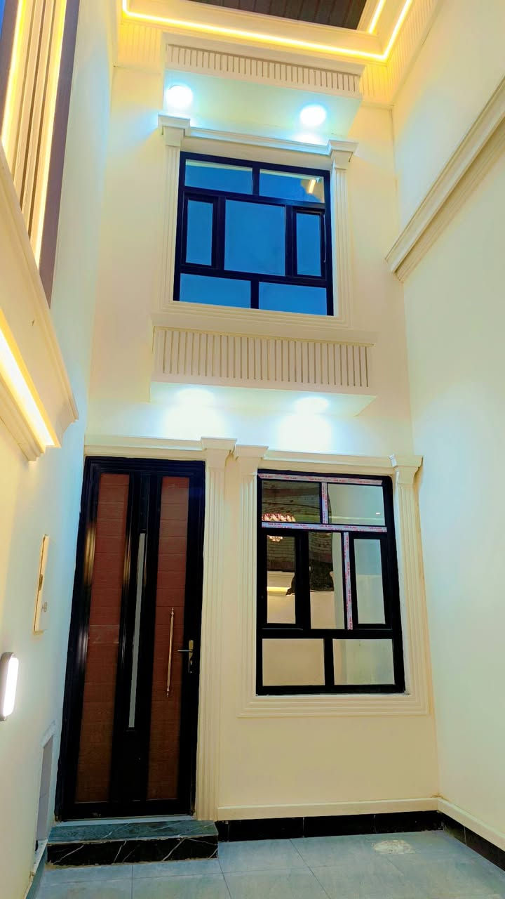 #أسعد الله اوقاتكم بكل خير🪬
اذا كنت تبحث عن دار مميزه وجميله للبيع يتوفر لدينا ذلك بتصاميم و خرائط  حديثه 📊

*********** ابو مهدي 📱

عــلمن البناء حديث2026👍

#دار ســكـن للـــبيع طابقين

#نوع البناء بلوك🧱درجه اوله👍

#نوع العقار طابو صرف

📝تحويل ثاني يوم بأسم المشتري

#الـــمساحه  250 مـــتر✅

#يــحتــوي الطابق الارضي  عـــــلى⭕⏬

#ســـتقبال

#صـــالــــه 🚴

#غـــرف مـــنام عدد 3 🛌 

#مـــــــطبخ🚰 

#حديقة 🌴⛲🌴

#صـــــــحيات داخليه وخارجيه كــــراج

#الطابق الثاني على

   3غرف منام نضام سويت

#وصاله وصطح +سقيفه كي سبان

#العنوان البصره ابي الخصيب شارع المحكمه يتوفر كافة الخدمات

#الـــسعر 260💸مــليـون وبــي مــجال بــــــسيط 🔰

#للإستفسار اكثر ع رقم واتس أو أتصال✅

ابو مهدي ***********⛲

#نـــستقــبل عروضكم فــي كل الأوقات
