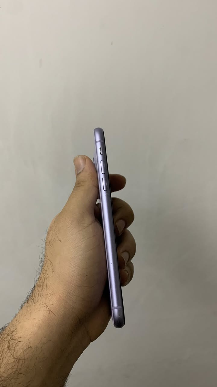 السلام عليكم آيفون 11 العادي ذاكره 128 بطاريه 92 مبدل شاشه تفصيخ يحتاجله فقط كامرات تتبدل لان بس الكاميرا 0.5 تشتغل السعر 250 وبي مجال مكاني بغداد الدوره للتواصل ***********
