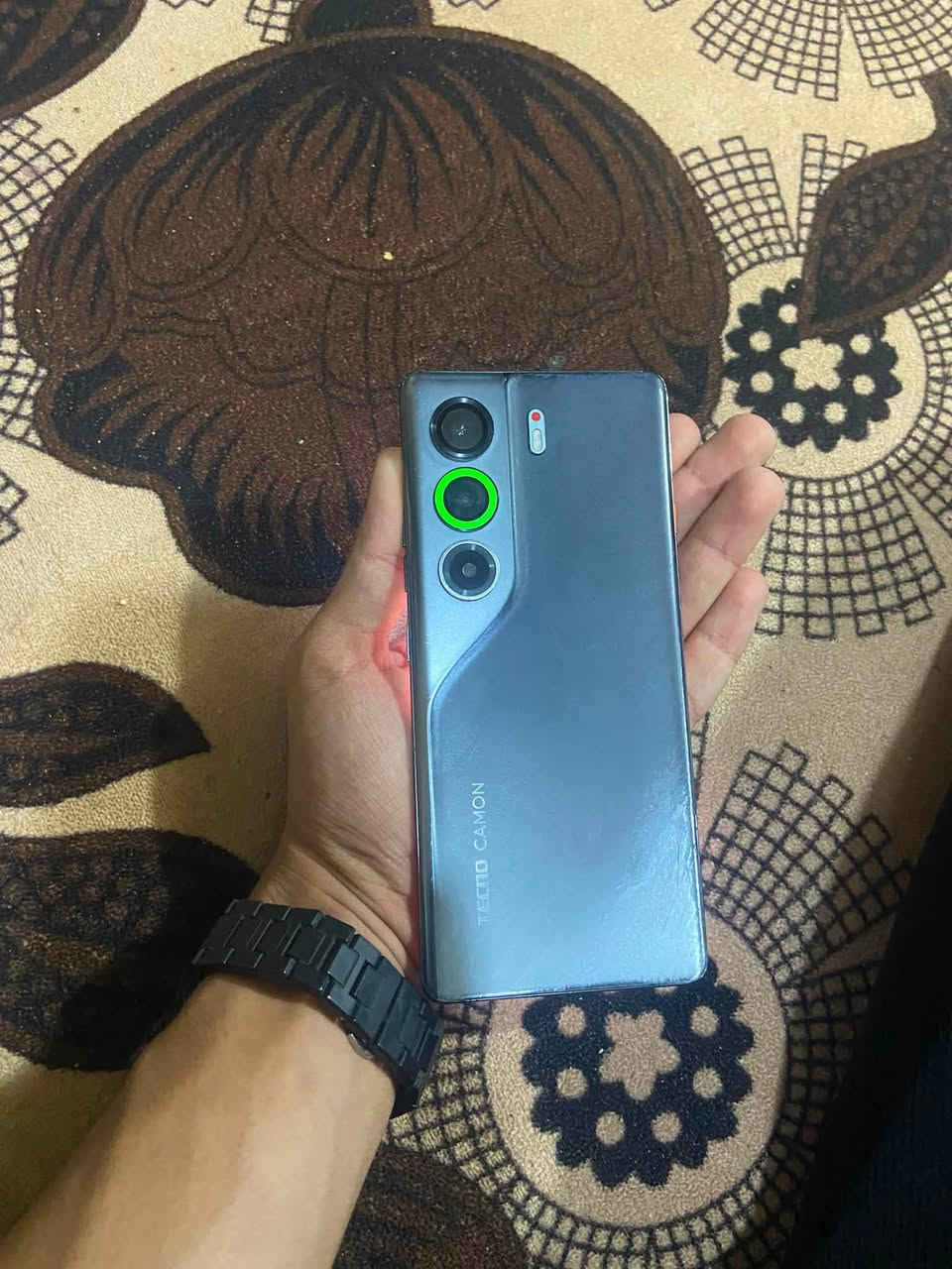 السلام عليكم
كامون 40 برو 5G
مامفتوح 
نضافة كدامك 
ذاكرة 256
رام 8+5
بدون ملحقات 
للبيع ب270
مراوس وي 12 برو ماكس وفوك 
مكاني بغداد حي اور 
***********
