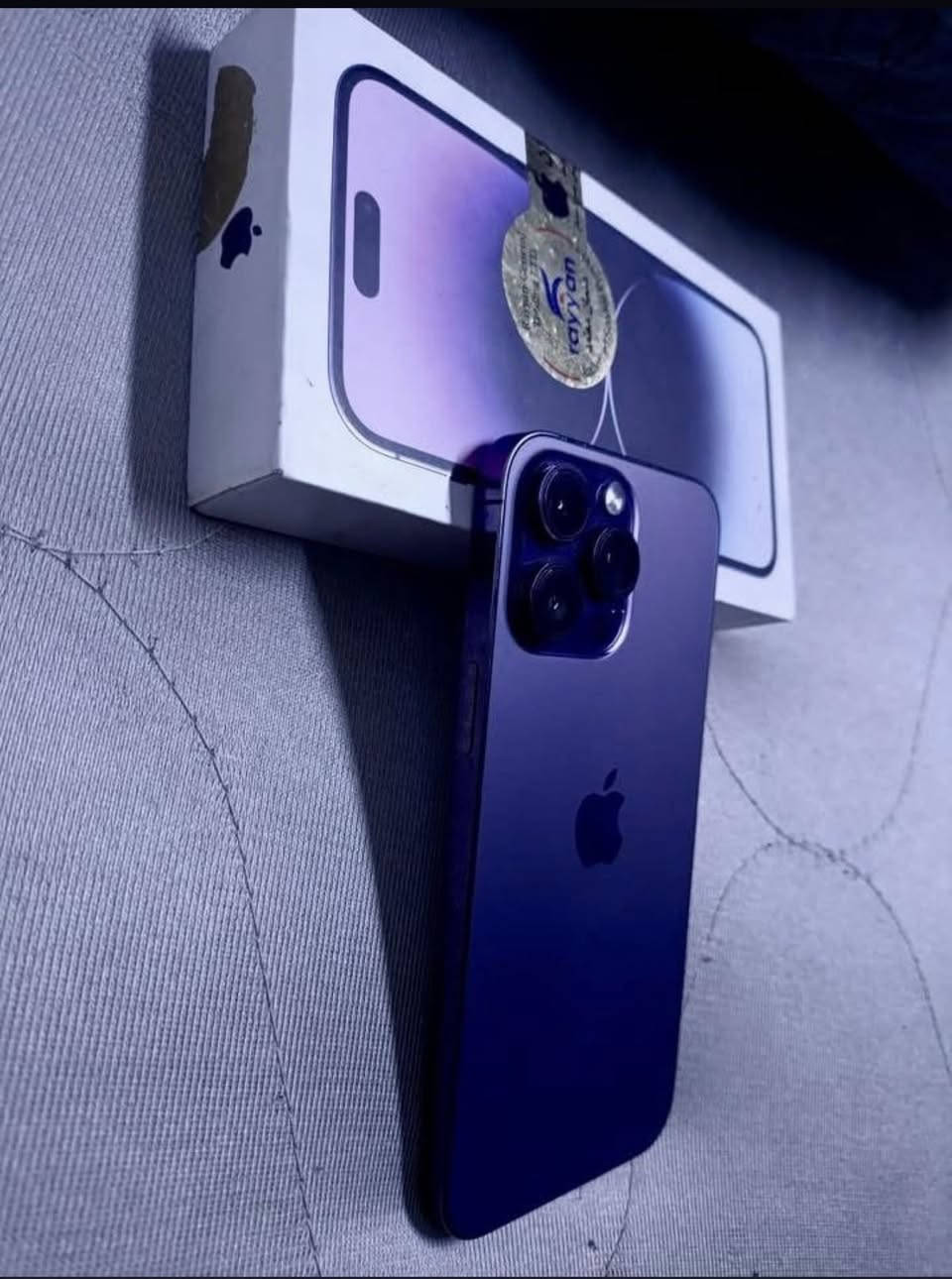 سلام عليكم
14برو ماكس 
دبل سيم كرت 
ذاكره 256 
بطريه 81
نضافه مالته 90
مروس ب 13برو ماكس اهم شي مكفول شرق وسط و اخض فرق 
و بيع قفله من الخير 800رقمي ***********
