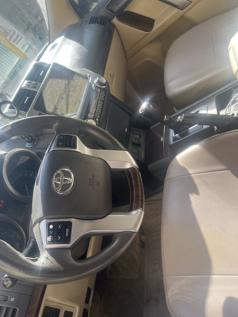 السلام عليكم برادو 2014  (6 سلندر)  ماشية 166km حقيقي فتحة دبل تانكي رقم بغداد باسمي  فقط  طخة بالباب الخلفي سونار مرفق  السعر 285   مكانها بغداد اليرموك


**إذا كنت صاحب هذا الإعلان وتريد حذفه لأي سبب، رجاءا أرسل رسالة إلى الدعم الفني**