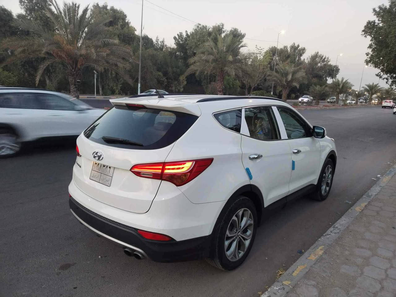 سلام عليكم ورحمة الله وبركاته
لللللللبييييييييع خليجية 
سيارة سنتافي موديل 2014
الون ابيض 
الرقم اربيل 
المحرك 2400
المواصفات المطلوبة 
تحكم بالستيرن جهتين
شاشة العدد ثنين 
كامرة خلفية بلادي 
اشاير بالمري 
حساسات خلفية 
السيارة بلادية 
كفالة عامة 
كشن كهربائي 
المحرك دوش المرغوب 
السيارة كفالة عامة تبريد محرك كير كله كفالة 
السيارة بيه بارد بس بالباب مال العبري مكدار شبر الركاب العدد سبعة
 التبريد 3 قطع 
السعر المطلوب 170 وبيه مجال 
***********
