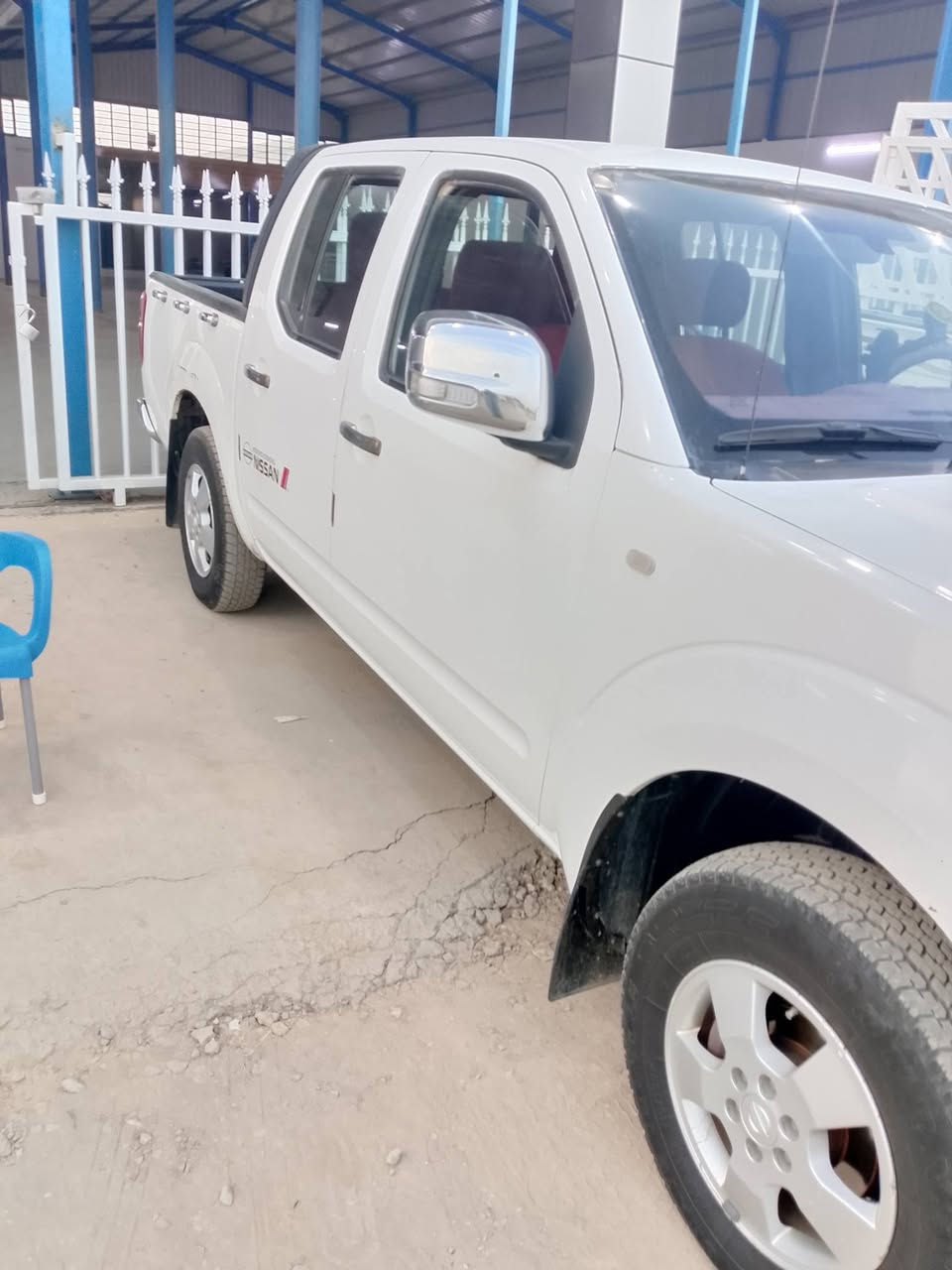 السلام عليكم نيسان نيفارة موديل 2009بسمي السيارة مكفولة ما السيارة ما عدة طخة صغيرة بل جاملغ الخلفي عكس سايق ماشية 24 مكاني ديالى جديدة الشط الاستفسار ***********. سعر 105
