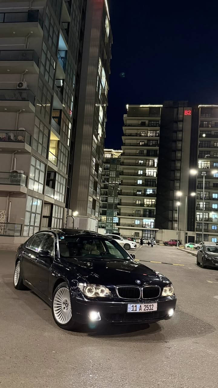 السلام عليكم BMW باخرة من النوادر 730 باب طويل ماشية 190 كيلو كفالة من الضربة فقط صبغ للجمالية السيارة كير مكينة كهربائيات سبانة ما ممدود عليهن روح افحص وين متريد بصمات ثنين البلاديات مالتهة لونهة نيلي بس تباوع عليهة سودة كلش حلو وراقي الون وبالعافية على الصير من قسمتة لان برغي نقص ماكو بيهة كلة جديد منظومة البنزين والماي والصدر والتايرات واذاين مكينة وكير والسيارة فول الفول بوب شفط بردات مكاني بغداد الكرخ 
***********
