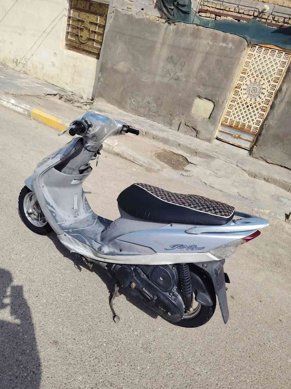 سلام عليكم للبيع دراجه ماكس منغولي بوشه 50 بلاد كله شغاله سلف هندر كهربائيات شلعه تخبل مشي خير من الله كله ختم واحد وي المكينه السعر 550 العنوان ناصريه مركز الاستفسار ***********

