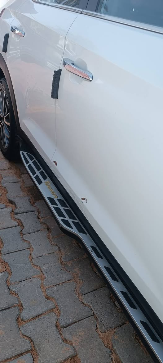 توسان موديل 20 ماشية 100 الف 
مكينه 2000 دوش 
سيارة بدون قطرة صبغ 
بس بارد بلباب  شبر مصورة تخم تاير جديد 
سيارة مكفوله كير مكينه تواصل فقط
سعر عبر وتساب  
واتساب 
‏‪0771 555 3508‬‏
