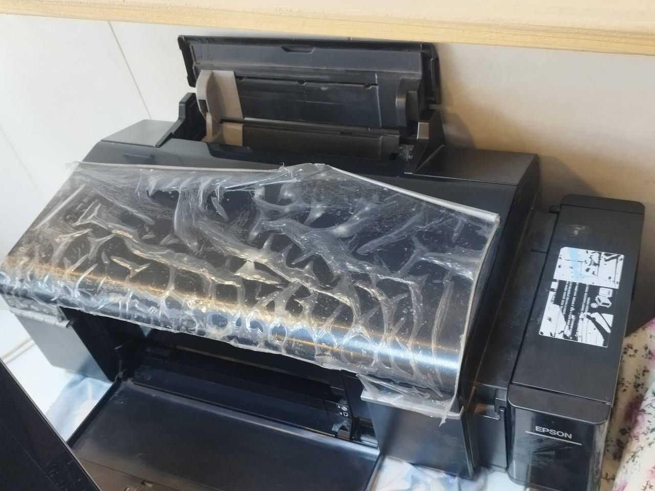 غنيه عن التعريف
السلام عليكم طابعه ايبسون موديل  L805  احبار أصليه فقط استعمله الطابعه نضيفه جدا مكاني كربلاء ***********
