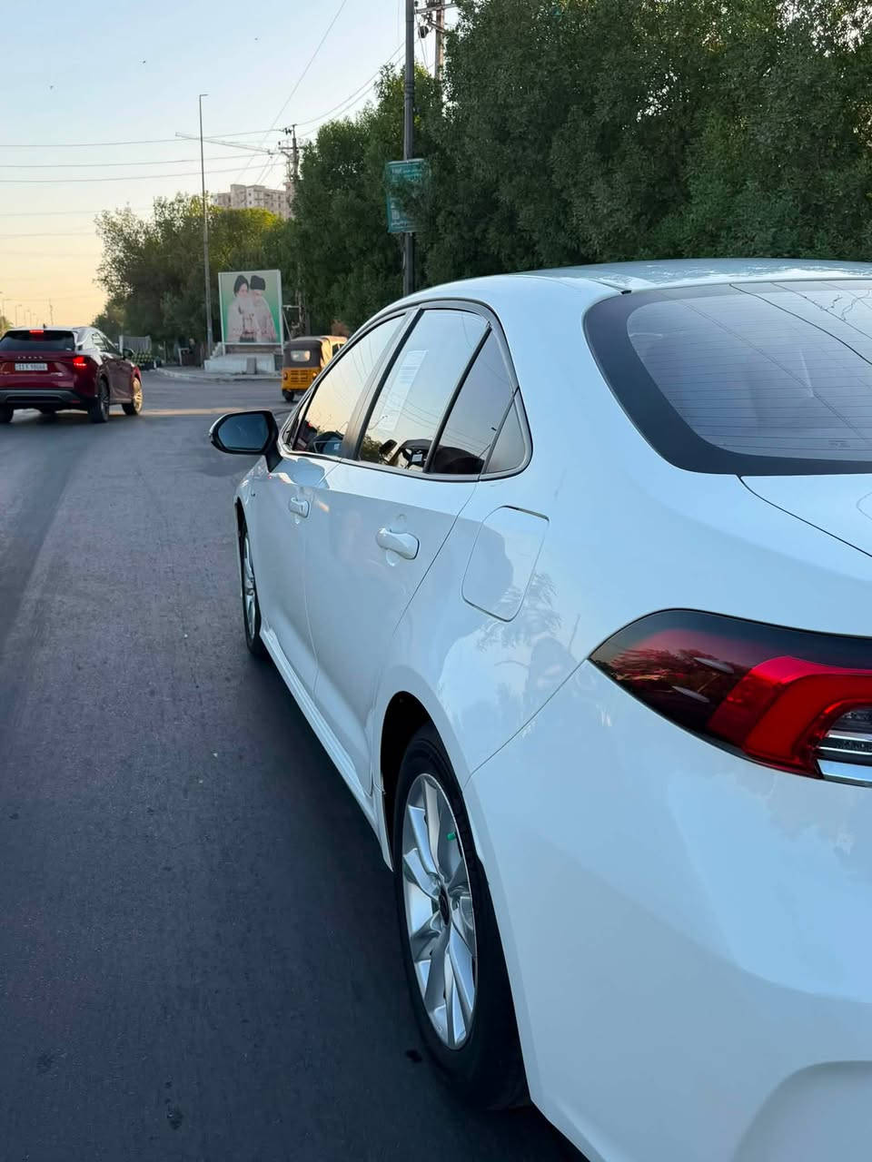 🚗 للبيع – تويوتا كورولا 2024 هايبرد (شكل خليجي)
* 🚘 الموديل: 2024
* ⚙️ هايبرد
* 📍 شكل خليجي
* 📏 الممشى: 28,000 كم

ملاحظات السيارة:
.PDR  صغير جاملغ  الأمامي.
ورصعه جاملغ خلفي 
ورصعه صغيره ب البنيد 

💰 السعر: 14,600 دولار (وبيها مجال ).

📍 الموقع: البياع
رقم الهاتف ***********
