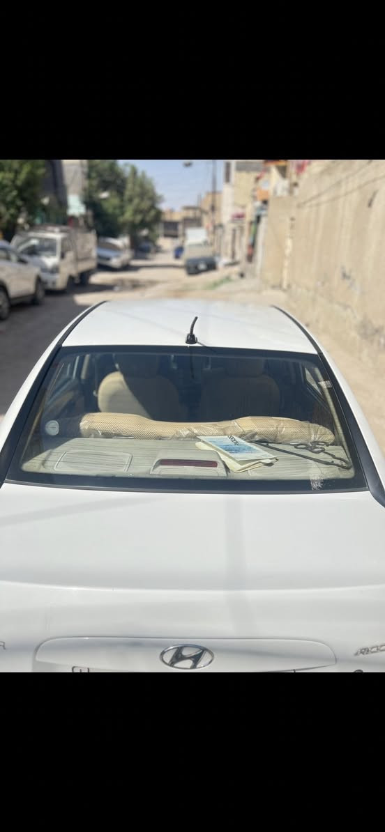 اكسنت وارد خليجي 
المديل 2010
وارد خليجي
حجم محرك 1600
ماشيه 260 ألف 
ما بيها صبغ بس بارد قليل 
مكيه كير ما بيهن شي مكفوله 
لوحه بغداد خصوصي 
عنوان بغداد حي اور
سعر :105 وبيها مجال شي قليل 
رقم الهاتف ***********
