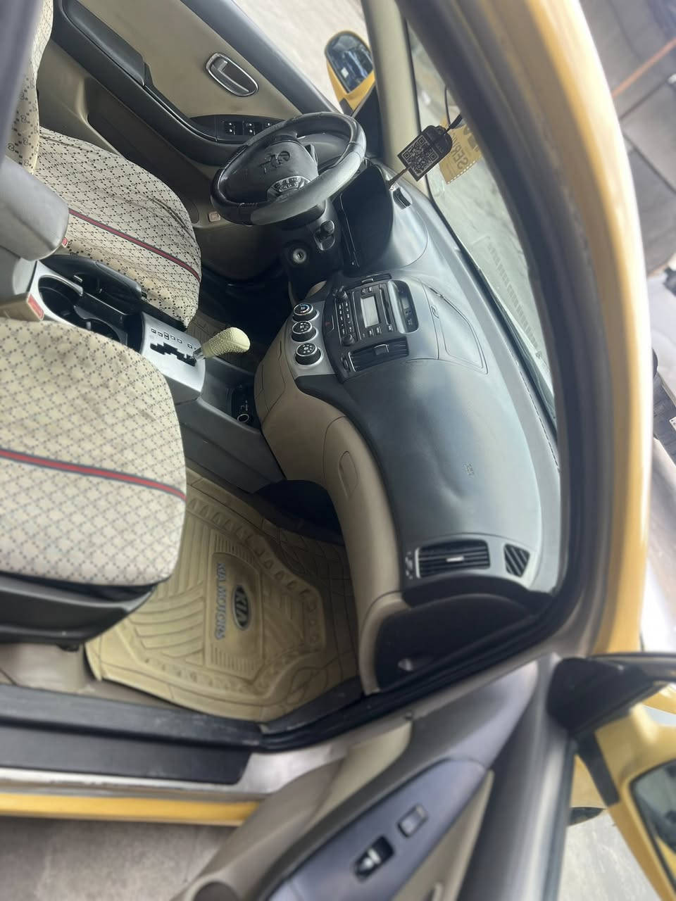 السلام عليكم سياره للبيع نضيفه تبريد تدفئه مكان الرمادي خمسه كيلو  الاتصال ***********
