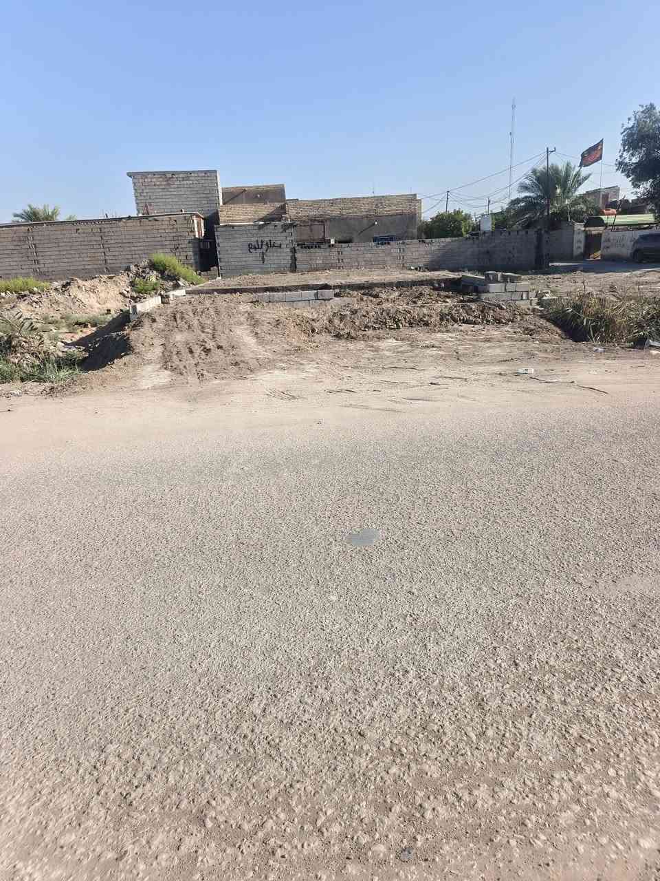 قطعه للبيع بيه بتلو المساحة / 250
الموقع حي فهمي خلف مستشفى الإمام ع/ 
للاستفسار أو الاتصال / ***********
***********
