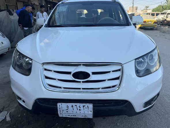 السلام عليكم سنتافيا 2012 خليجي رقم بغداد 
مكينه 6 سلندر على حادثهة سابقآ بيهة صبغ
فول مواصفات السعر 88 العنوان بغداد الدوره 

‭0773 269 7220‬
