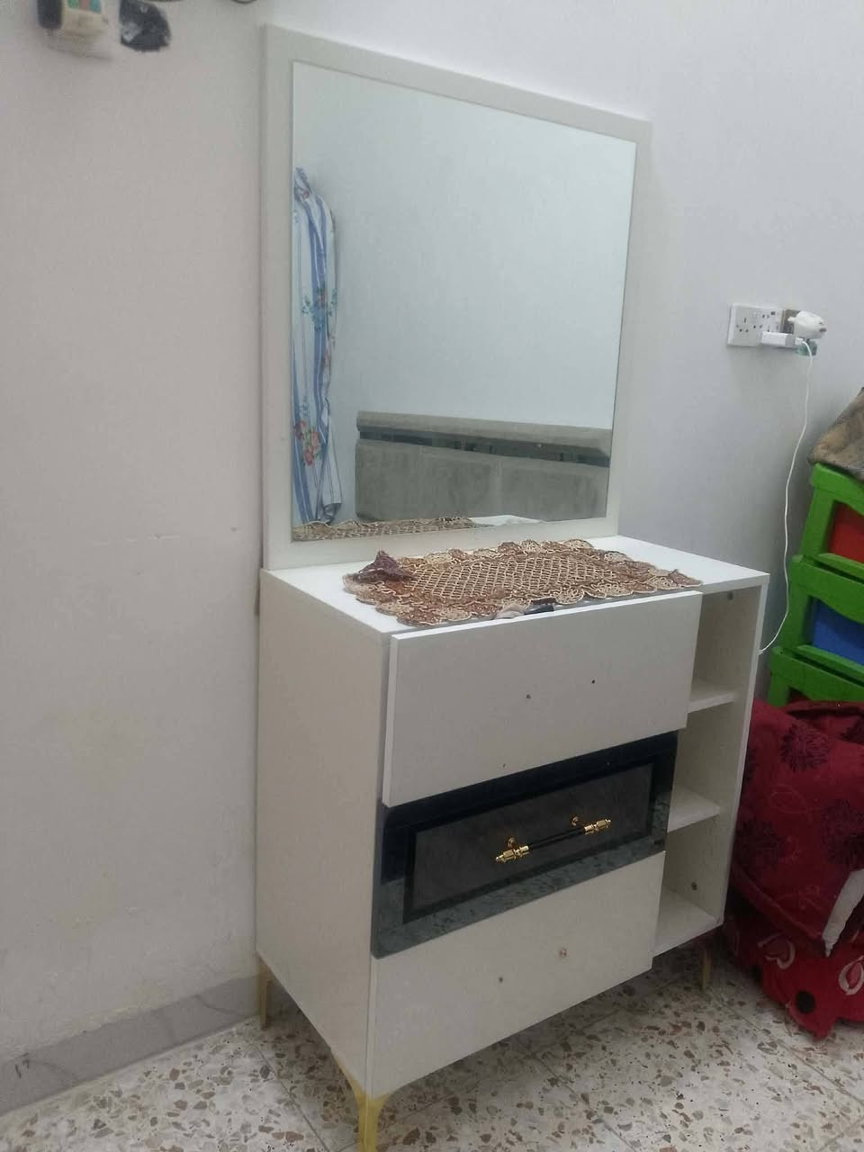 للبيع غرفه تركيه 5 قطع نقص كم يده 250 
فلوجه حي نزال


**إذا كنت صاحب هذا الإعلان وتريد حذفه لأي سبب، رجاءا أرسل رسالة إلى الدعم الفني**