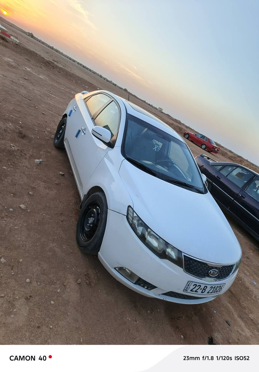 السلام عليكم سيراتو فول مواصفات بدون صبغ ماعده براس الجاملغ الخلفي شويه بارد. فول الفول ومكفول اي استفسار  السعر 108بيهه مجال قليل سياره 2011 موديل وهذا رقم ***********
