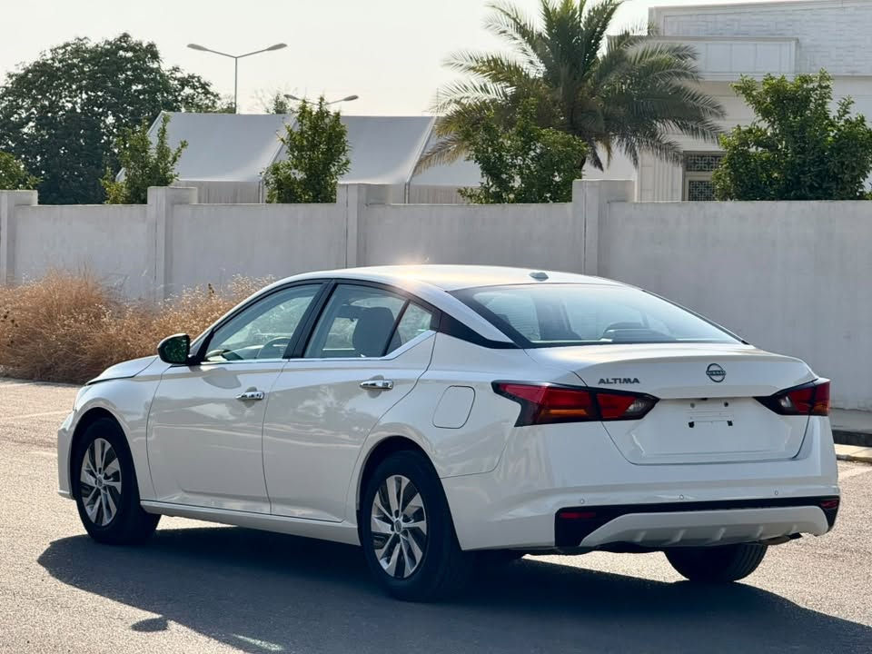بالباكيت
نيسان التيما ٢٠٢٥ S
شاشه جبيره ، رادار ٣٦٠ ، نقطه عمياء
حساسات خلفيه كامره خلفيه 
Apple car play 
مشي ٥ الاف ميل حيل جديده 
كاتي ما مكسوره عقد شركة يطلع بأسمك
عندك ٣ شهر للترقيم شمالي 
سياره بدون صبغ بيه تبديل قبغ صندوك اصلي بلادي نفس اللون
والسونار موجود في المنشور
للسعر اتصل واتساب او تليفون 
***********
عنوان : قضاء كلار
