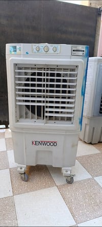 كونفيره كينوت حجم وسط للبيع مستعجل عليها سعر 80الف للاستفسار. 07714569...