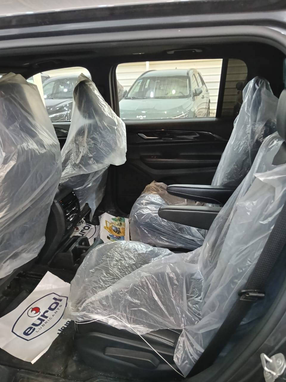 السلا م عليكم مكلف بالنشر
بيع مستعجل
جيب كراند شيروكي فول مواصفات
السيارة وارد أمريكي وصور الحادث موجودة
السيارة بدون ايرباك بدون تبديل او صبغ
السيارة ٦ سلندر  ٣٦٠٠
السعر ٢٤٠ ورقة وبيها مجال بسيط
رقم.  ***********
