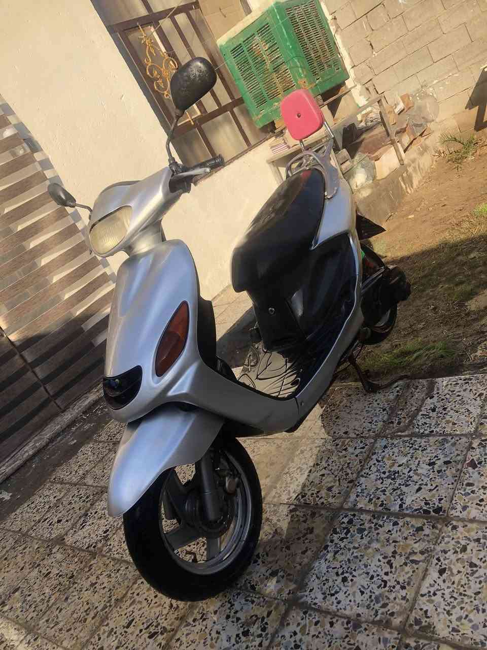 السلام عليكم دراجتين اكزز للبيع مابيهن اي نقص كله شغال السلفريه ٤٥٠والسوده ٢٠٠مكان بابل حله رقم الهاتف ***********
