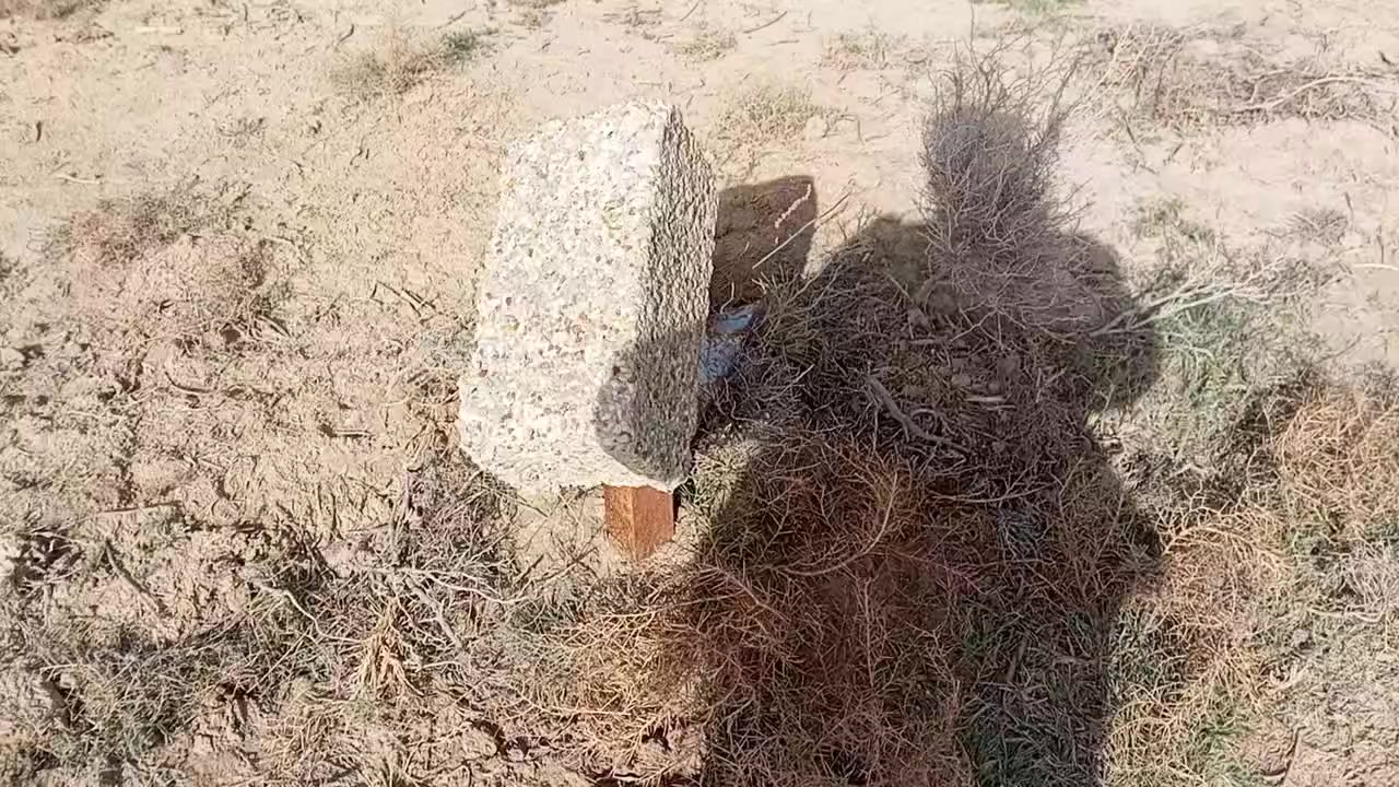 قطعه للبيع مساحه 1000 متر الوجه20والنزال 50 قرب ال عبد الحسن هذا رقم صاحب القطعه ***********
