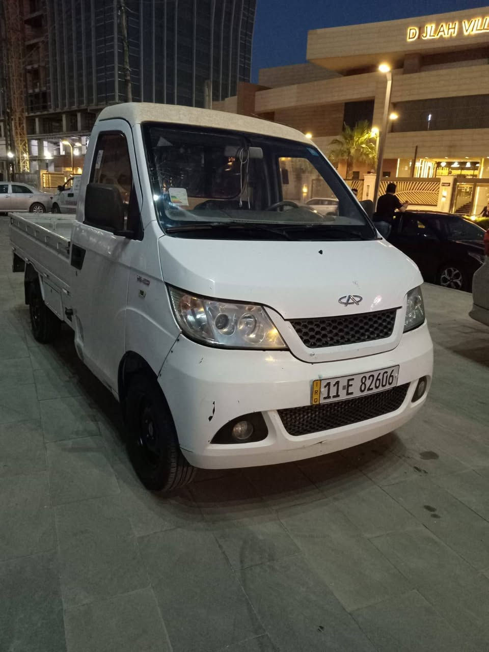 بيكم شيرير 20013مصفره من الغرامات سياره كشرهه حلو بدون خياس تبريد شغال *********** بغداد جديده
