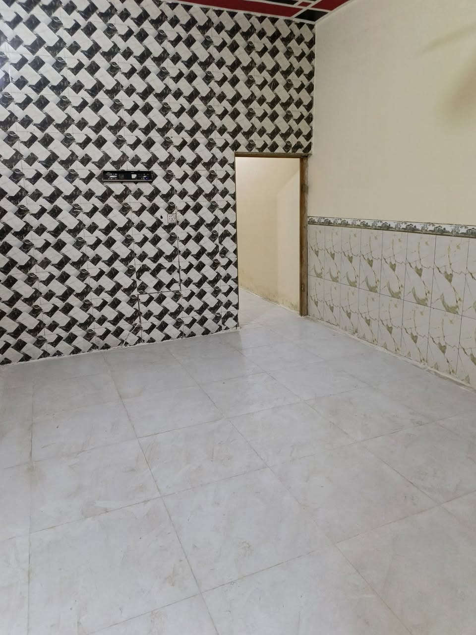 سلام عليكم بيت لليجار مساحه 50م بدايت شارع ابو احمد شارعه مقابيل الفرن داخل فرع بين شارع ابو احمد وشارع ابو مجيد للستفسار اكثر ***********
