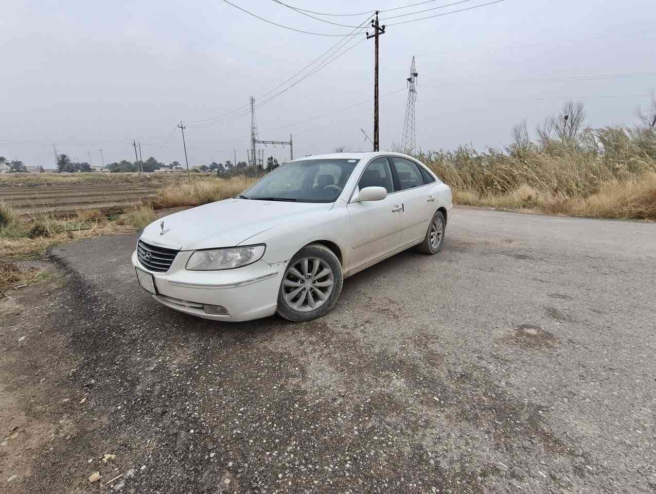 هونداي ازيرا ٢٠٠٧
كير  ومكينه حاويه  شادهن جديد  تدفئه تبريد شغال مكان السياره ديالى  سونار مرفق بالمنشور السعر ٩٠   للاتصال ***********
