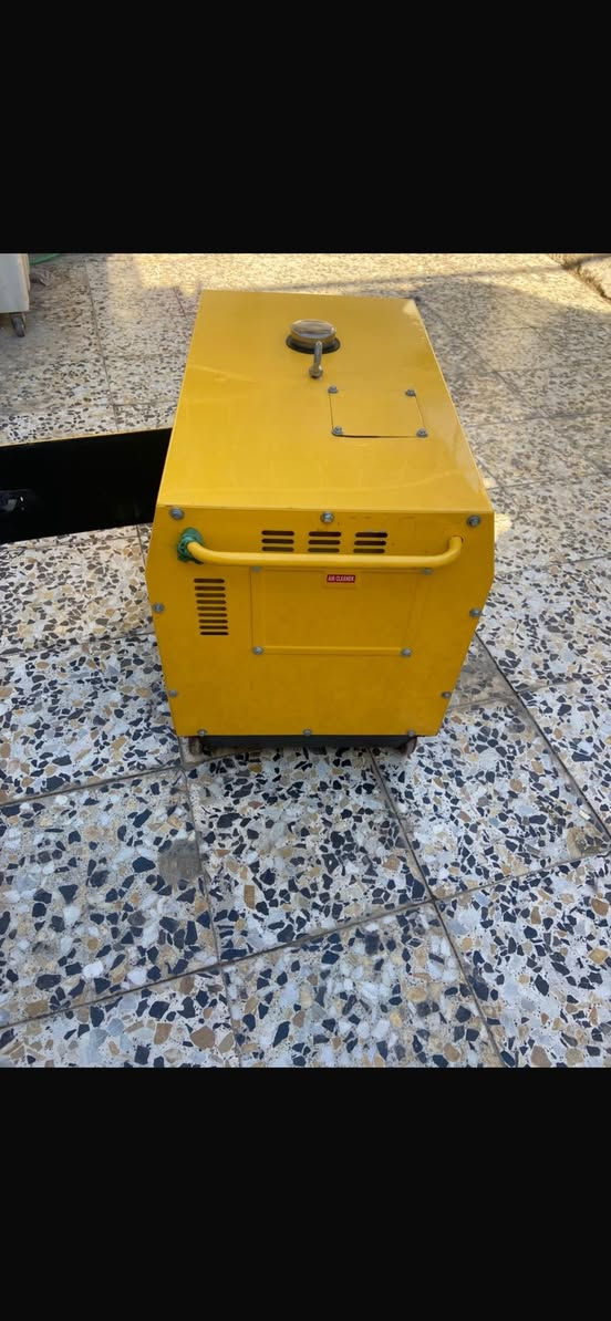 سلام عليكم مولد 30 أمبير جديده برغي ما مفتوح بيهه صالي 3 اشهر من ماخذهه سعره 650 وبيهه مجال مكاني بغداد مدينه الصدر *********** مكلف بلنشر
