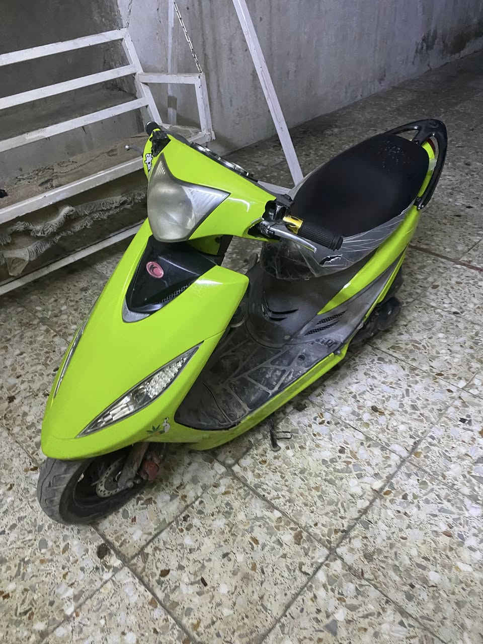 سلام عليكم شباب ماكس كامكو دراجة ناصبة ونظيفة بيها نقوصات كلش بسيطة
سعر ٤٠٠ وبيها مجال مكاني بغداد 
***********
